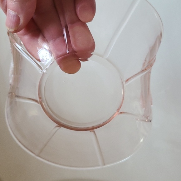 Vintage Pink Depression Glass Basket - Picture 6 of 7